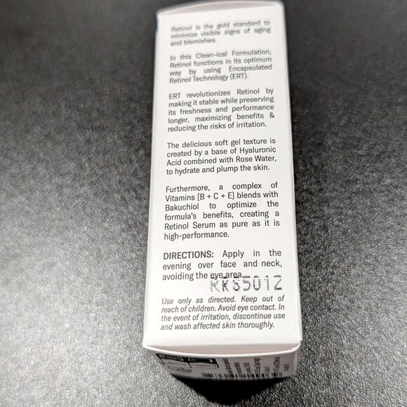 NEW Odacité Retinol + Hyaluronic Acid Renewing Serum, 10mL - Picture 3 of 4